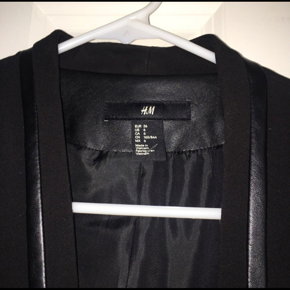 H&M blazer - Picture 3 of 3